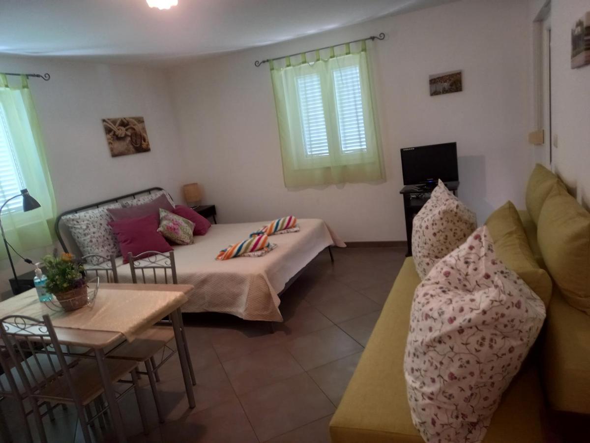 Apartman Afrodita Sutivan